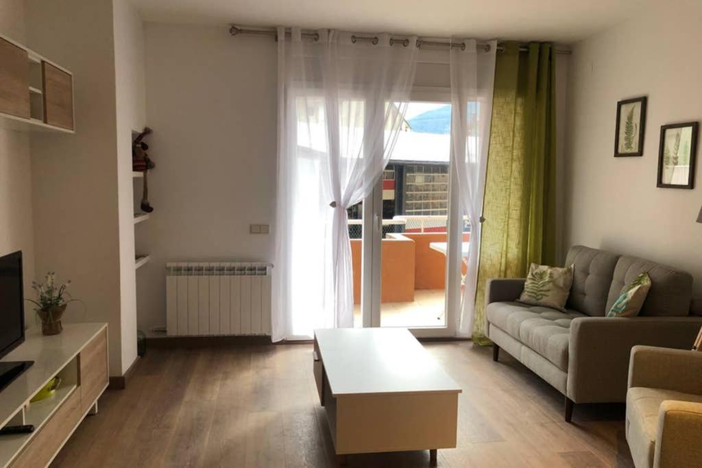 Apartamento Luminoso y acogedor alojamiento en Sort Exterior foto